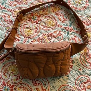 Universal Thread Quilted Crossbody Bag/Waist Bag; Brick/Rose color